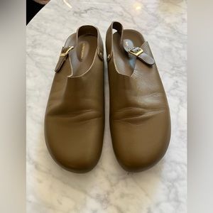 Brand new worn once clogs